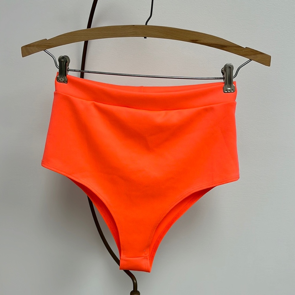 IHeartRaves hot pink booty shorts size S